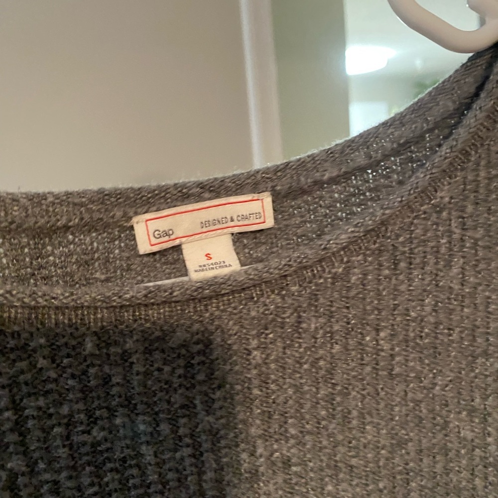 Grey Sweater - Picture 4 of 4
